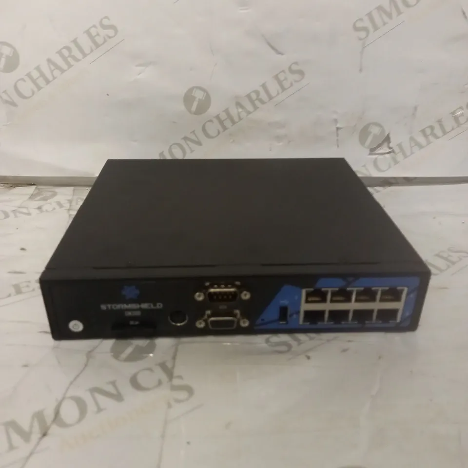 STORMSHIELD SN300 8 PORT GIGABIT SWITCH 