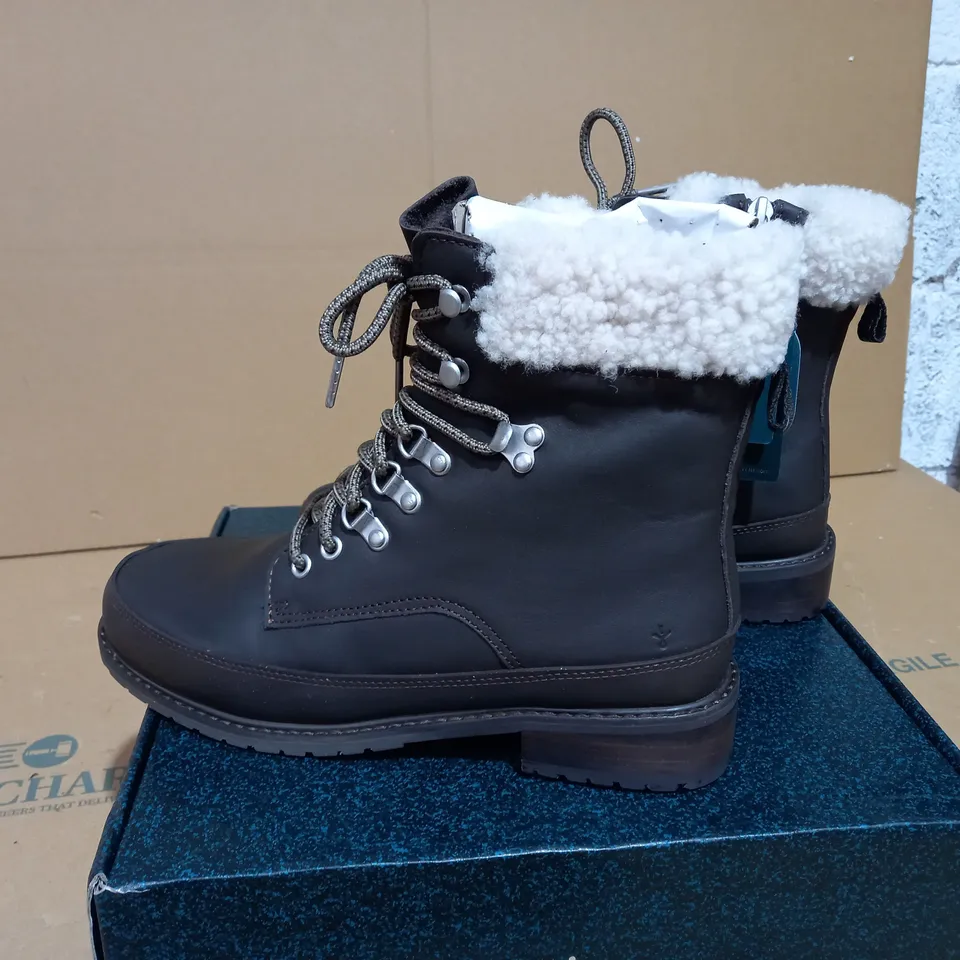 EMU OKAB WATERPROOF BOOTS ESPRESSO COLOUR SIZE 7