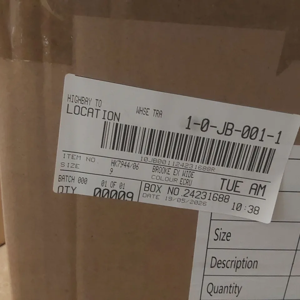 BOX CONTAINING APPROXIMATELY 9x BRAND NEW SIMPLY BE ECRU BROOKE EXTRA WIDE SHOES - SIZE 9