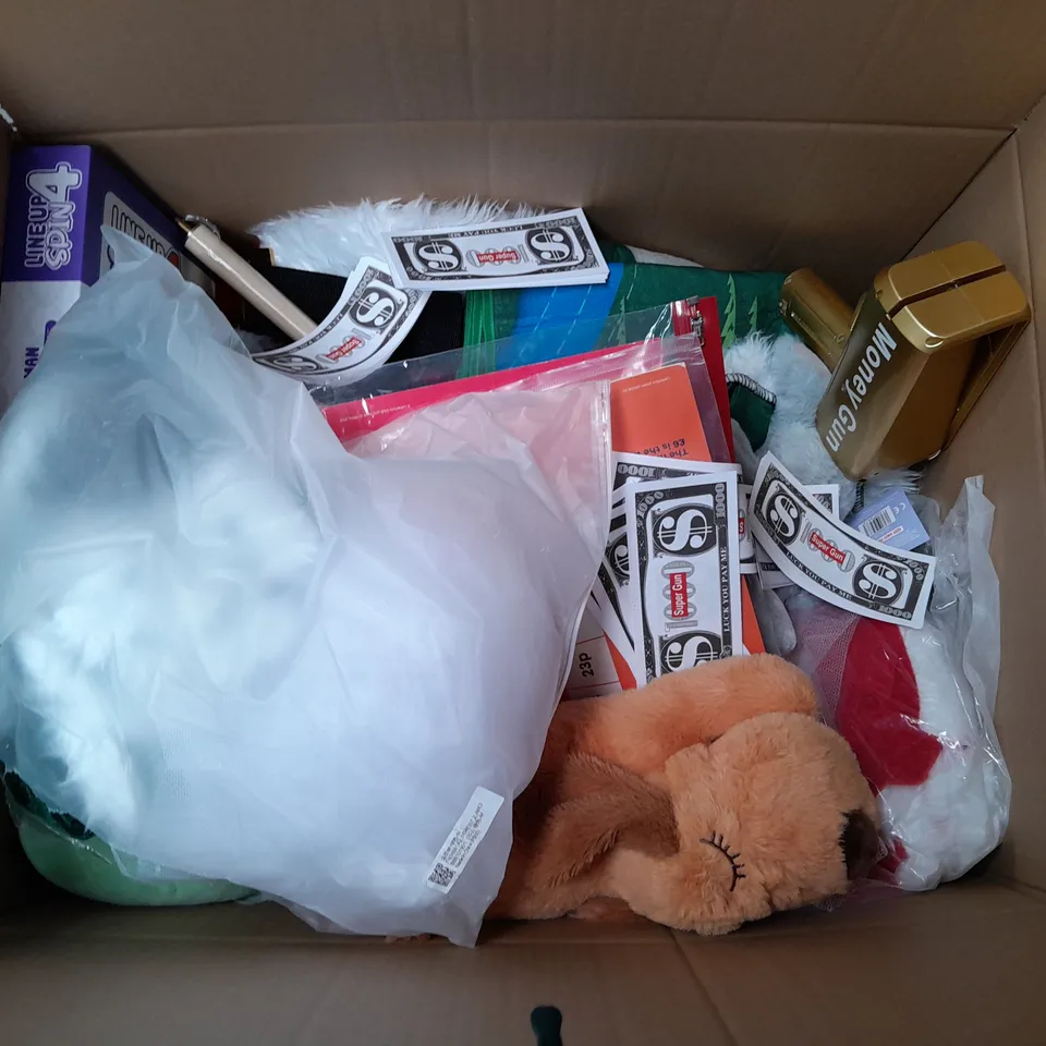 LARGE BOX OF ASSORTED TOYS AND GAMES TO INCLUDE MONSTER MOVERS, BAFF BOMBZ AND FANCY DRESS