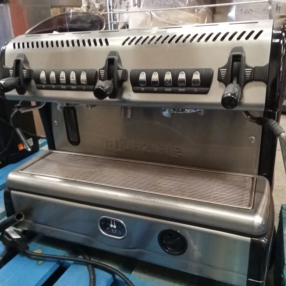 LA SPAZIALE 2-GROUP COMMERCIAL ESPRESSO COFFEE MACHINE 