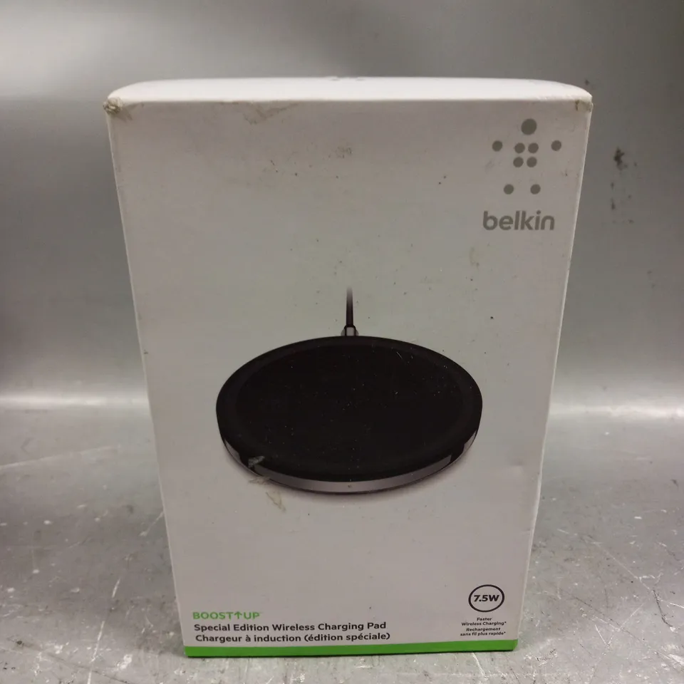 BOXED BELKIN BOOST UP WIRELESS CHARGING PAD 