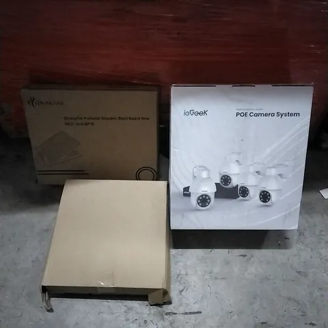 PALLET OF HOUSEHOLD ITEMS TO INCLUDE PORTABLE WOODEN SLANT BOARD, FESTIVE GARLAND, POE CAMERA SYSTEM AND OTHER ASSORTED ITEMS...