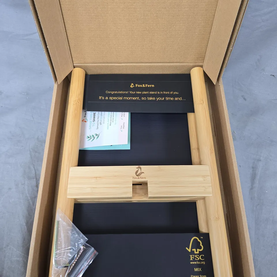 BOXED FOX & HERN PLANT STAND