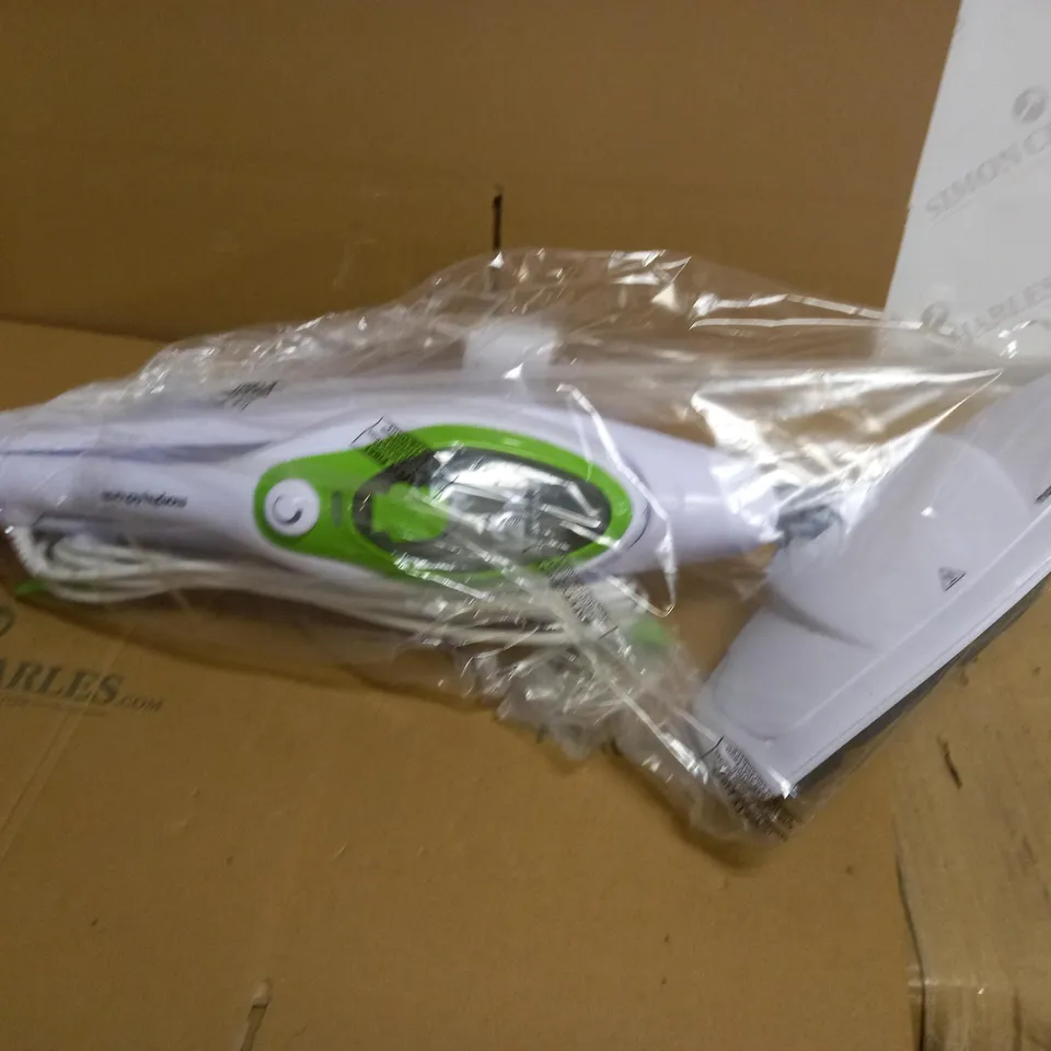 MORPHY RICHARDS STEAM CLEANER