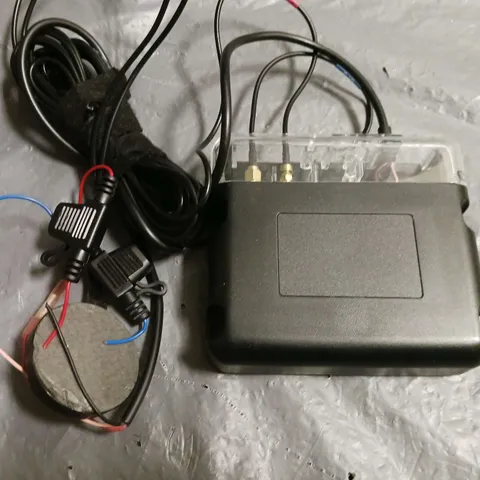 UNBOXED CAL/AMP QUBE 300 GPRS VEHICLE TRACKER