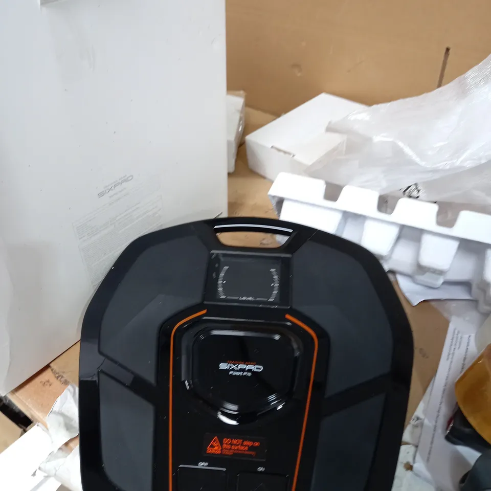 SIXPAD FOOTFIT EMS TRAINING DEVICE - BATTERY OPERATED