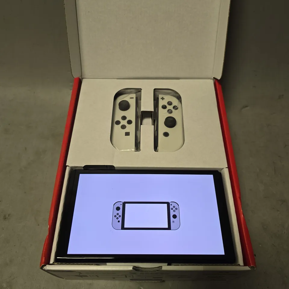 BOXED NINTENDO SWITCH OLED GAMING CONSOLE WHITE