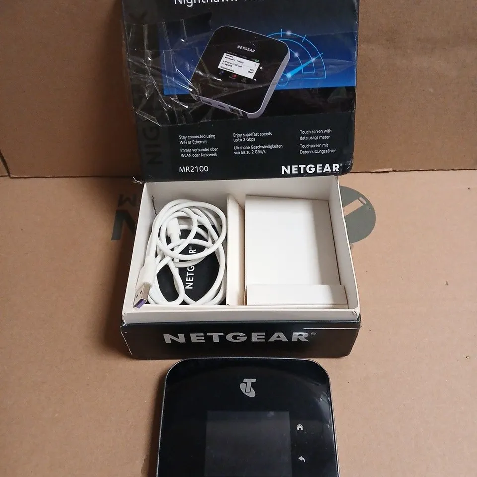 NETGEAR NIGHTHAWK M2 MR2100 MOBILE ROUTER