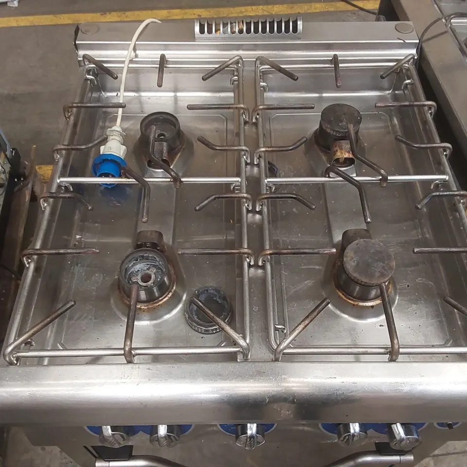 BONNET COMMERCIAL 4 BURNER OVEN