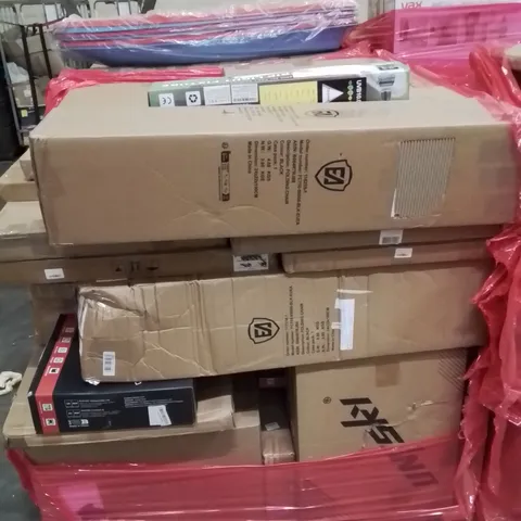 PALLET CONTAINING VARIOUS ASSORTED BOXED HOUSEHOLD ITEMS TO INCLUDE: BATHROOM MIRRORS,  FOLDING CHAIR, COOKWARE SET, AQUARIUM LIGHTS AND LOTS MORE UNMARKED BOXED ITEMS 