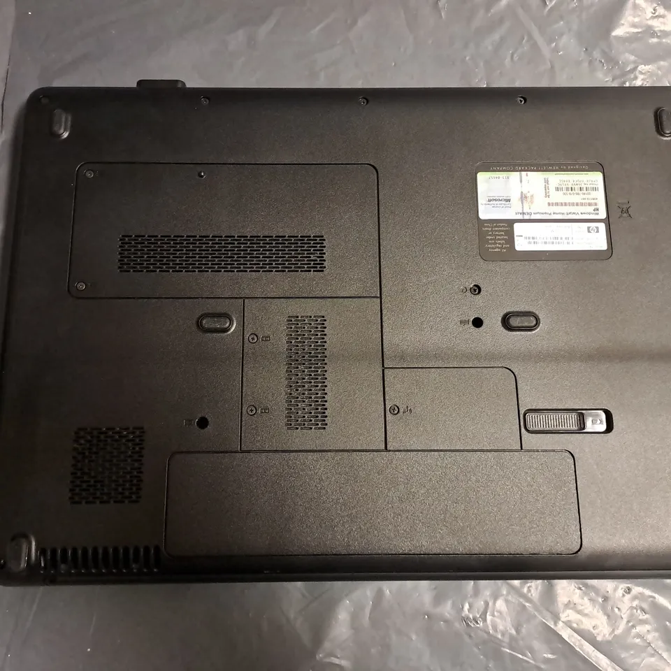 HP G70 LAPTOP IN BLACK