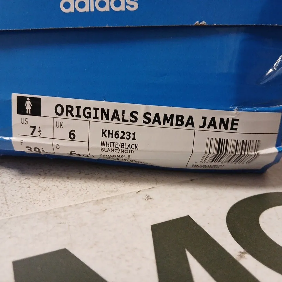 BOXED PAIR OF ADIDAS ORIGINALS SAMBA JANE SHOES – WHITE/BLACK, UK 6