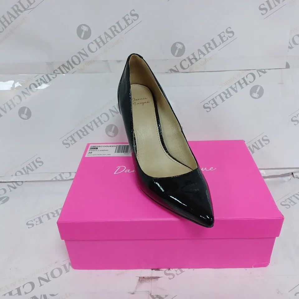 BOXED PAIR OF DANNII MINOGUE DISCO QUEEN COURT IN BLACK - UK SIZE 6