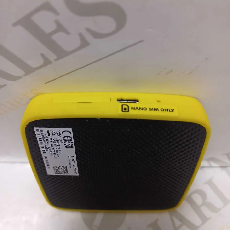 EE 4GEE WIFI MINI 4G MOBILE BROADBAND WIFI ROUTER HOTSPOT EE40VB