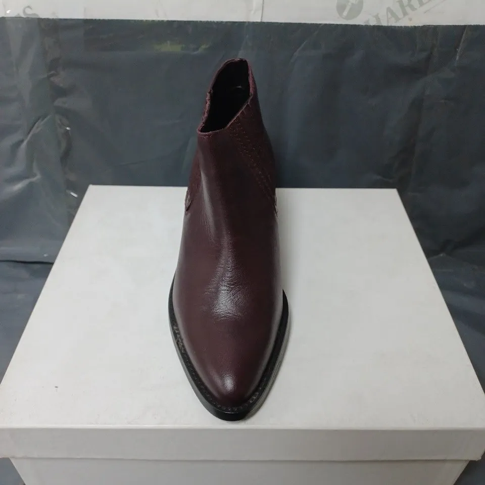 BOXED PAIR OF WOMENS WINE LEATHER ANKLE BOOTS SIZE 3