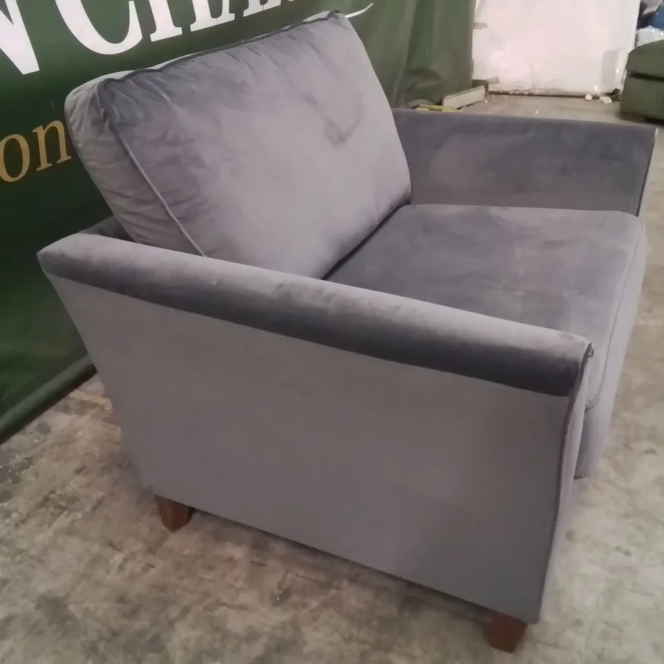 QUALITY DESIGNER EX SHOWROOM HARPER WIDE SNUGGLER CHAIR - GRANITE 