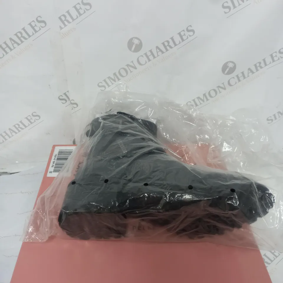 BOXED PAIR OF MODA IN PELLE CORNELLE BLACK LEATHER BOOTS - UK 6
