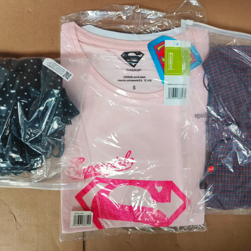 APPROXIMATELY 20 ASSORTED CLOTHING AND FASHION PRODUCTS IN VARIOUS STYLES AND SIZES - COLLECTION ONLY
