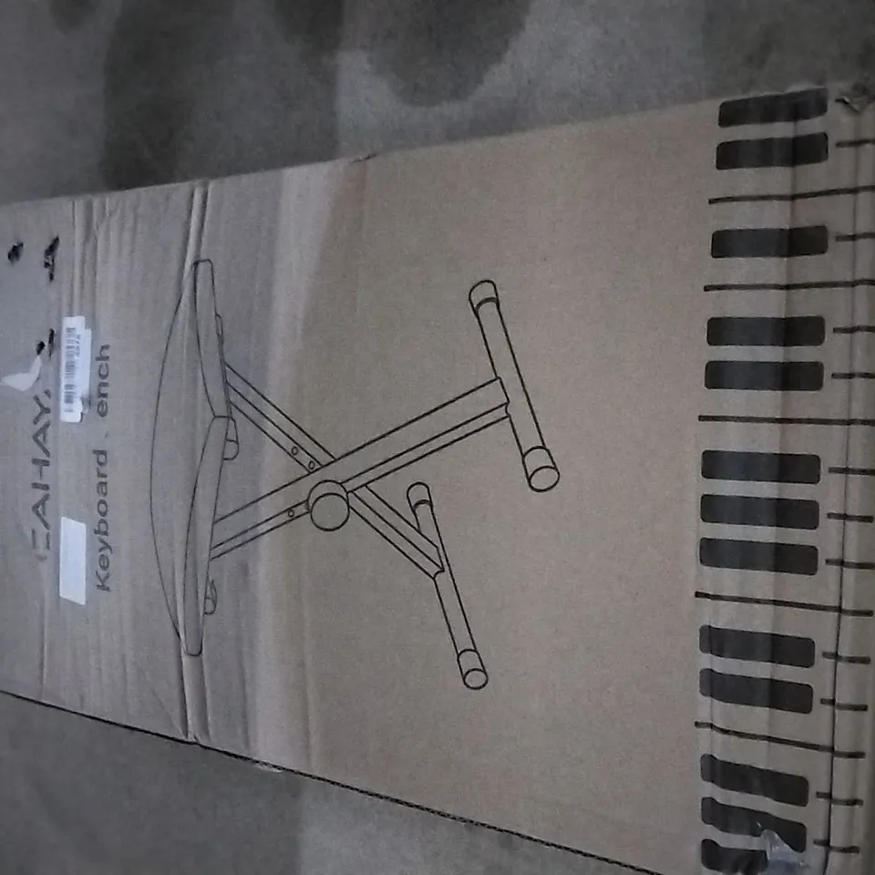 BOXED KEYBOARD BENCH 