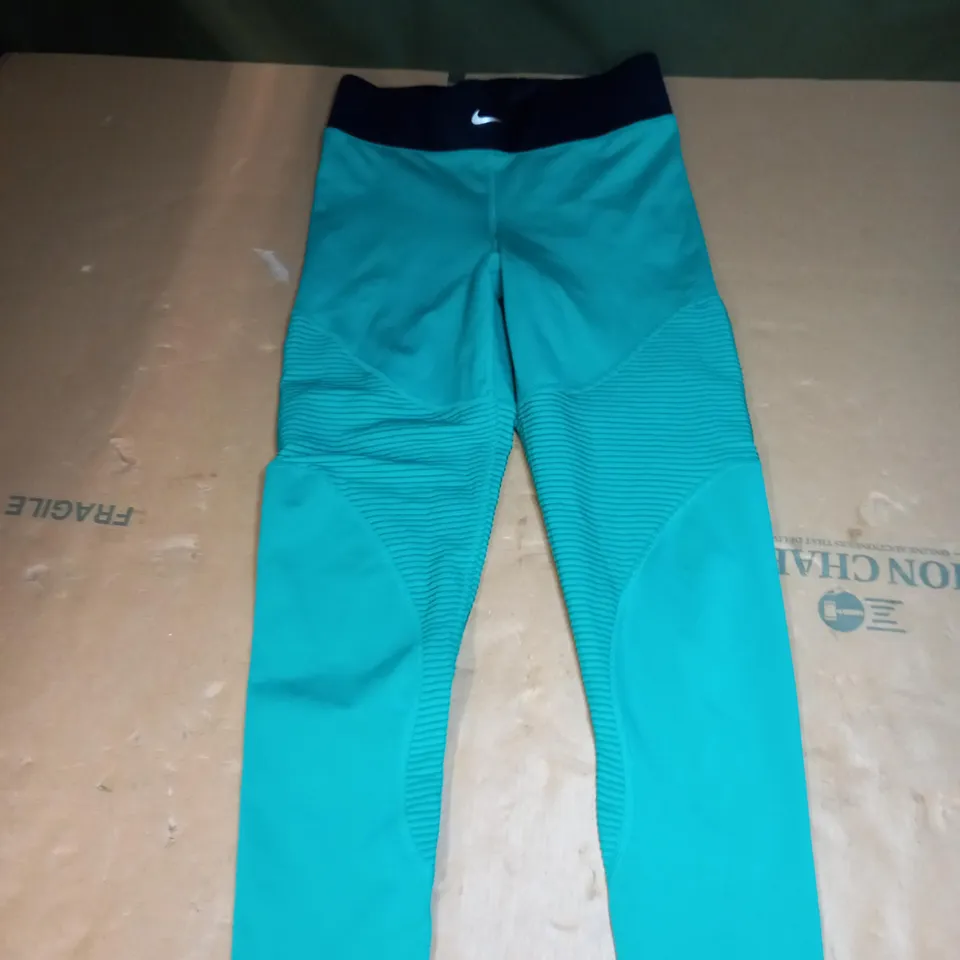 NIKE AEROADAPT LEGGINGS SIZE SMALL