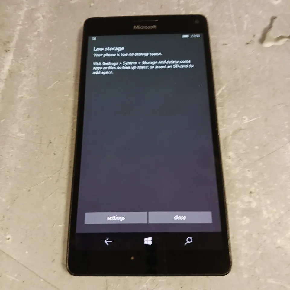 MICROSOFT LUMIA 950 XL