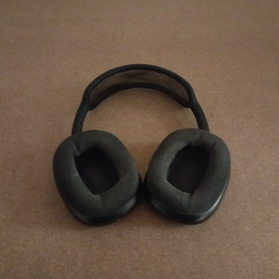 BLACK OVER-EAR HEADPHONES