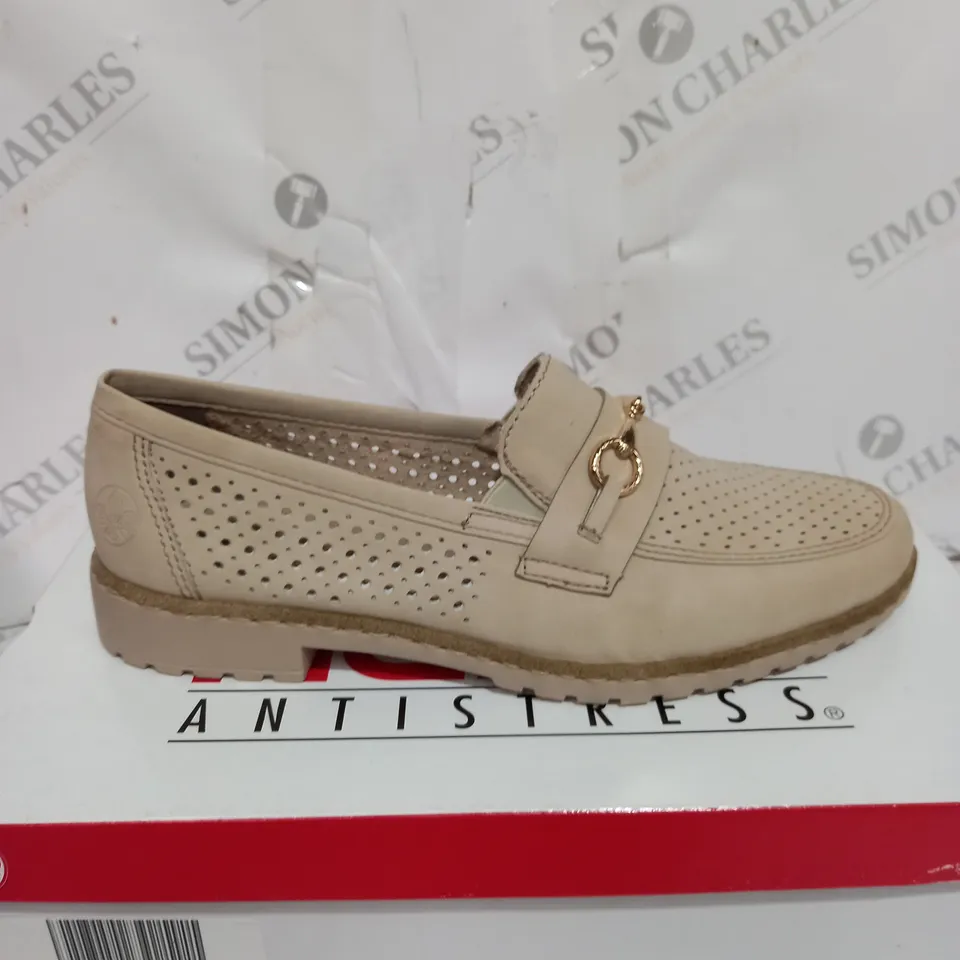 RIEKER WEDGE SANDAL SIZE 6.5