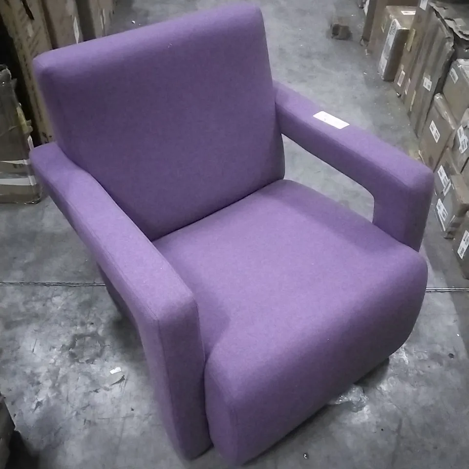 VASSAR UPHOLSTERED ARMCHAIR