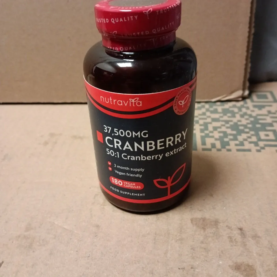 TOTE OF APPROXIMATELY 15 ASSORTED VITAMINS AND DIETARY SUPPLEMENTS TO INCLUDE: CRANBERRY EXTRACT 