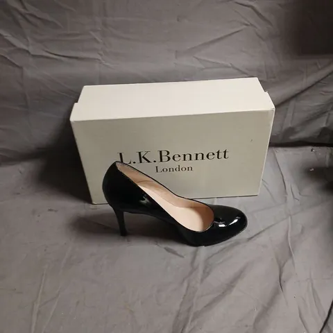 L.K. BENNETT LONDON BLACK PATENT LEATHER HIGH HEEL SHOE - SIZE EUR 37