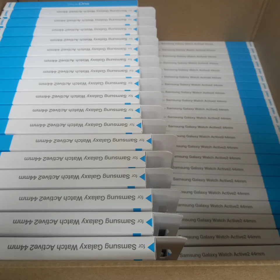 BOX OF APPROX 67 CASE IT MINUTE ONE BUNDLE FOR SAMSUNG GALAXY WATCH ACTIVE 2 44MM