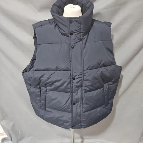 ABERCROMBIE & FITCH ULTRA PADDED GILET IN BLACK SIZE 2XL