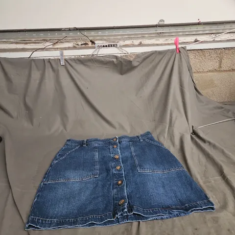 WHITE STUFF DENIM SKIRT – UK 12 (EU 40)