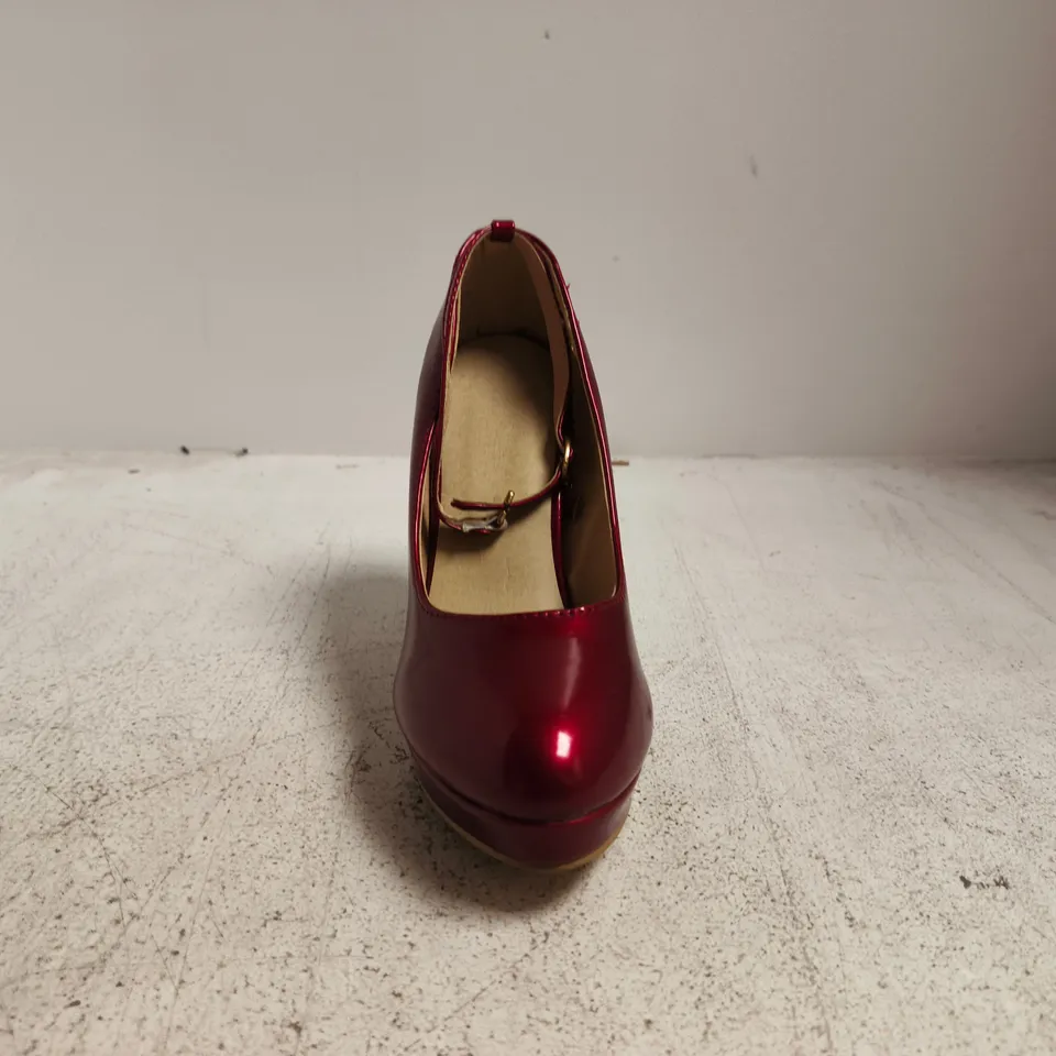BOXED PAIR OF UNBRANDED CLOSED TOE HIGH STILETTO HEEL SHOES IN RED SIZE EU 37