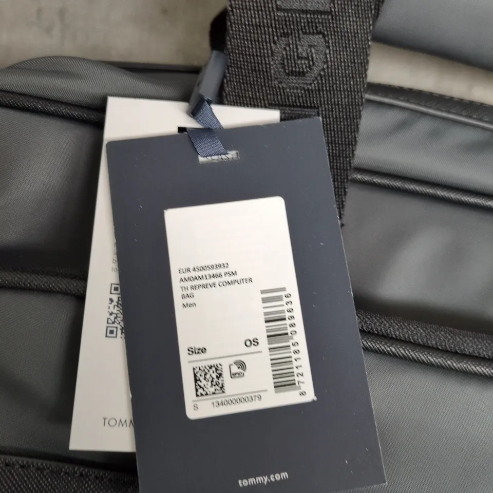 TOMMY HILFIGER LAPTOP BAG – GREY NYLON WITH BRANDING