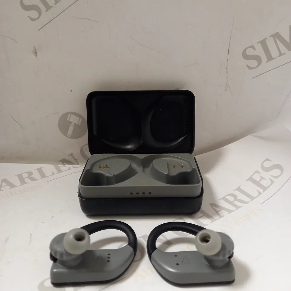 JBL ENDURANCE PEAK WATERPROOF TRUE WIRELESS IN-EAR SPORT HEADPHONES (BLACK)