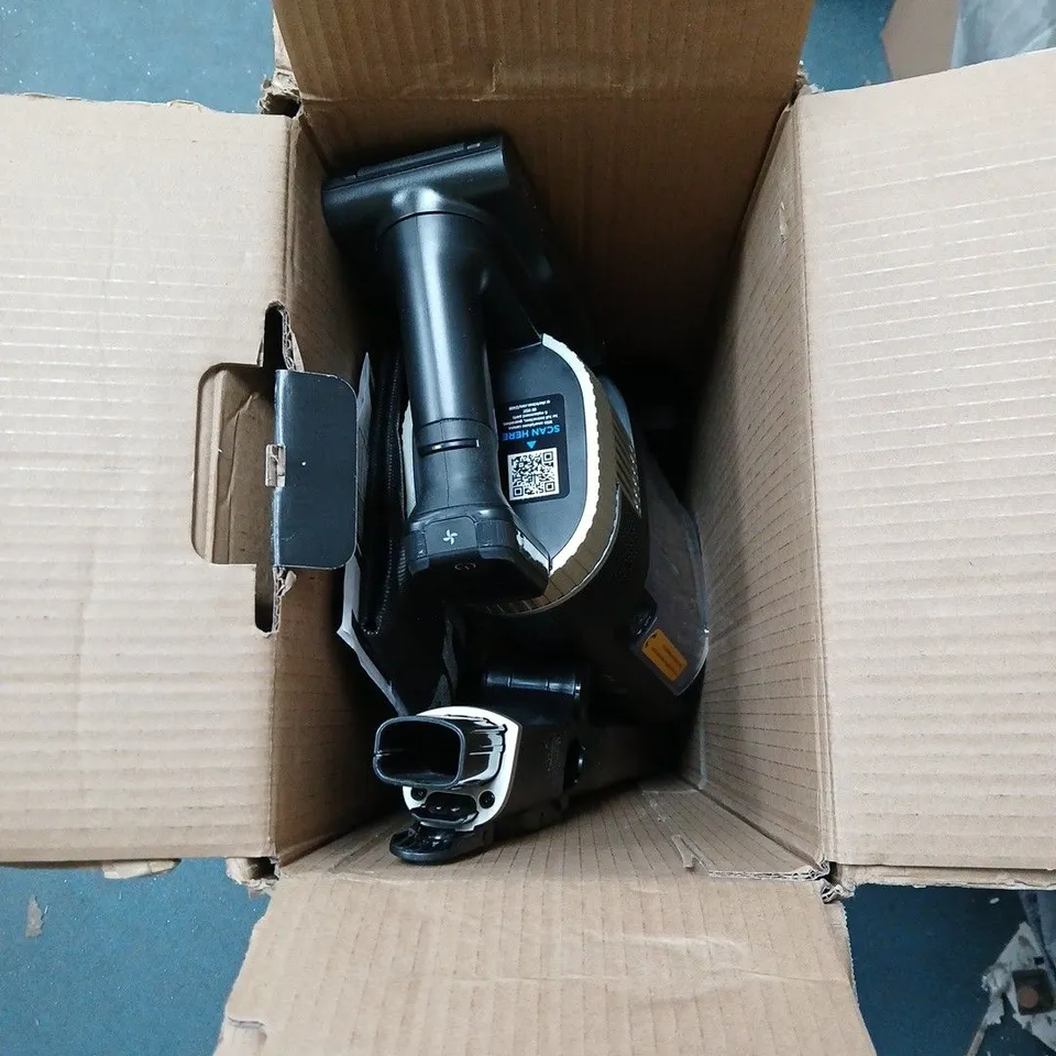 SHARK STRATOS CORDLESS VACUUM W/ ANTI HAIR WRAP & CLEAN SENSE IQ IZ400UKT