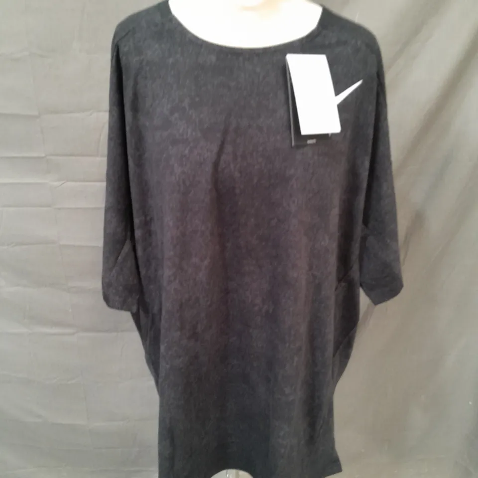 NIKE GOLF LOOSE FIT SHIRT IN GREY - XL