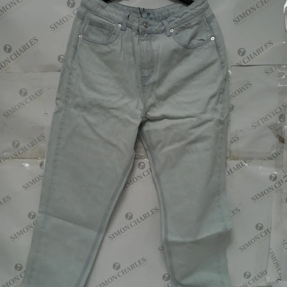 DOROTHY PERKINS RELAXED MOM TURN UP JEANS IN PALE BLUE - SIZE 14