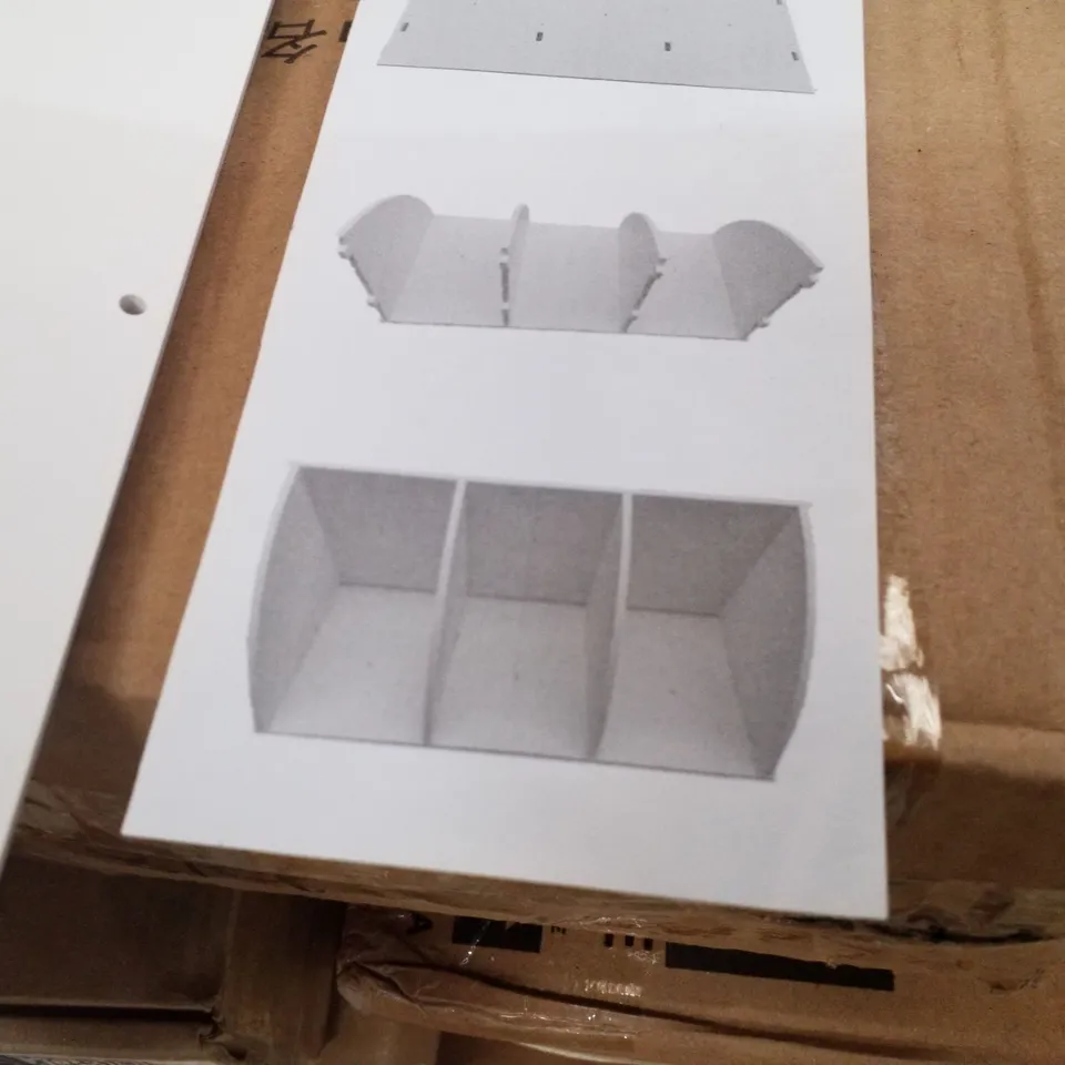 BOXED FLOATING SHELF