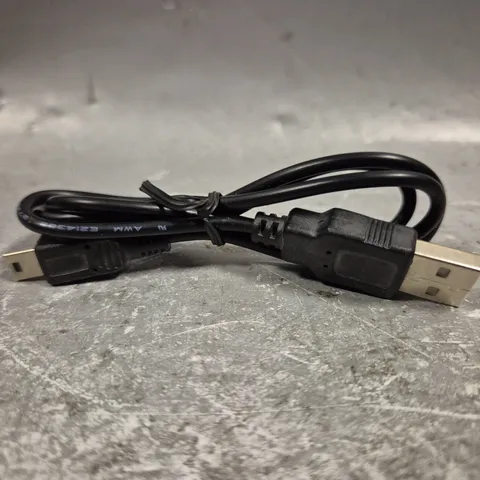APPROXIMATELY 50 USB MINI TO USB CABLES