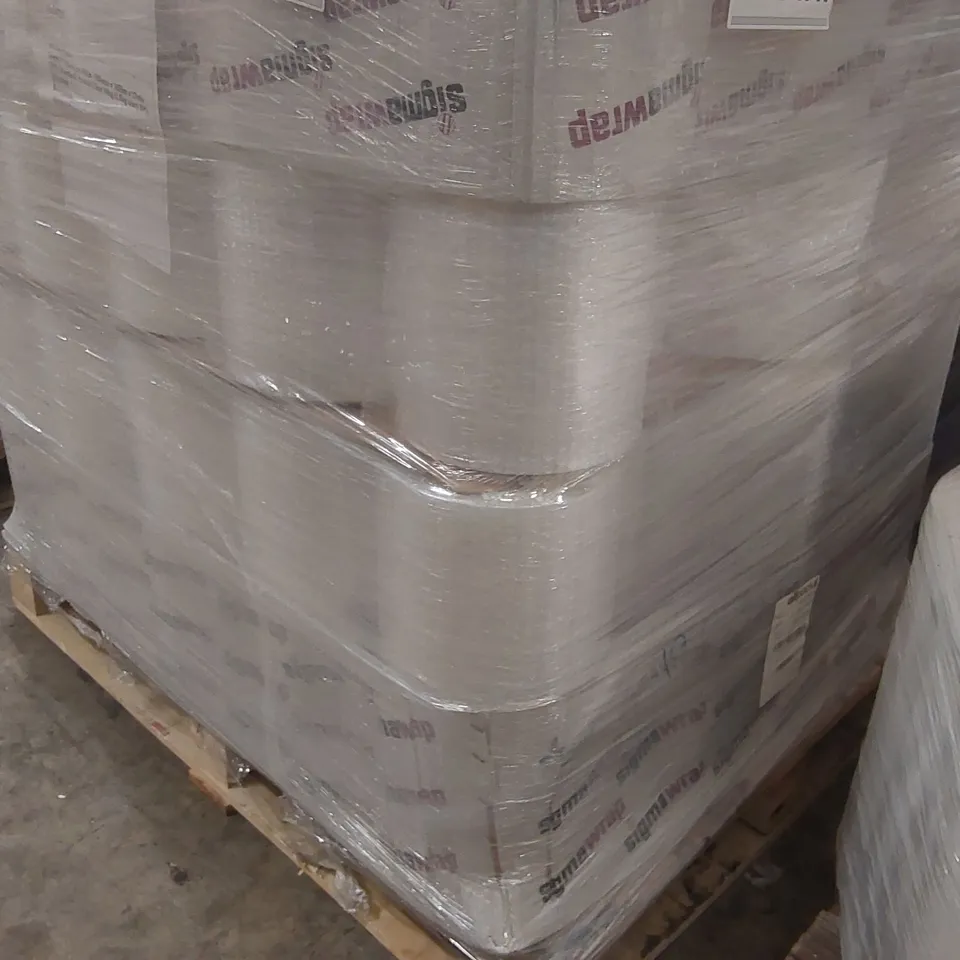 PALLET CONTAINING A VERY LARGE QUANTITY OF BUBBLE WRAP