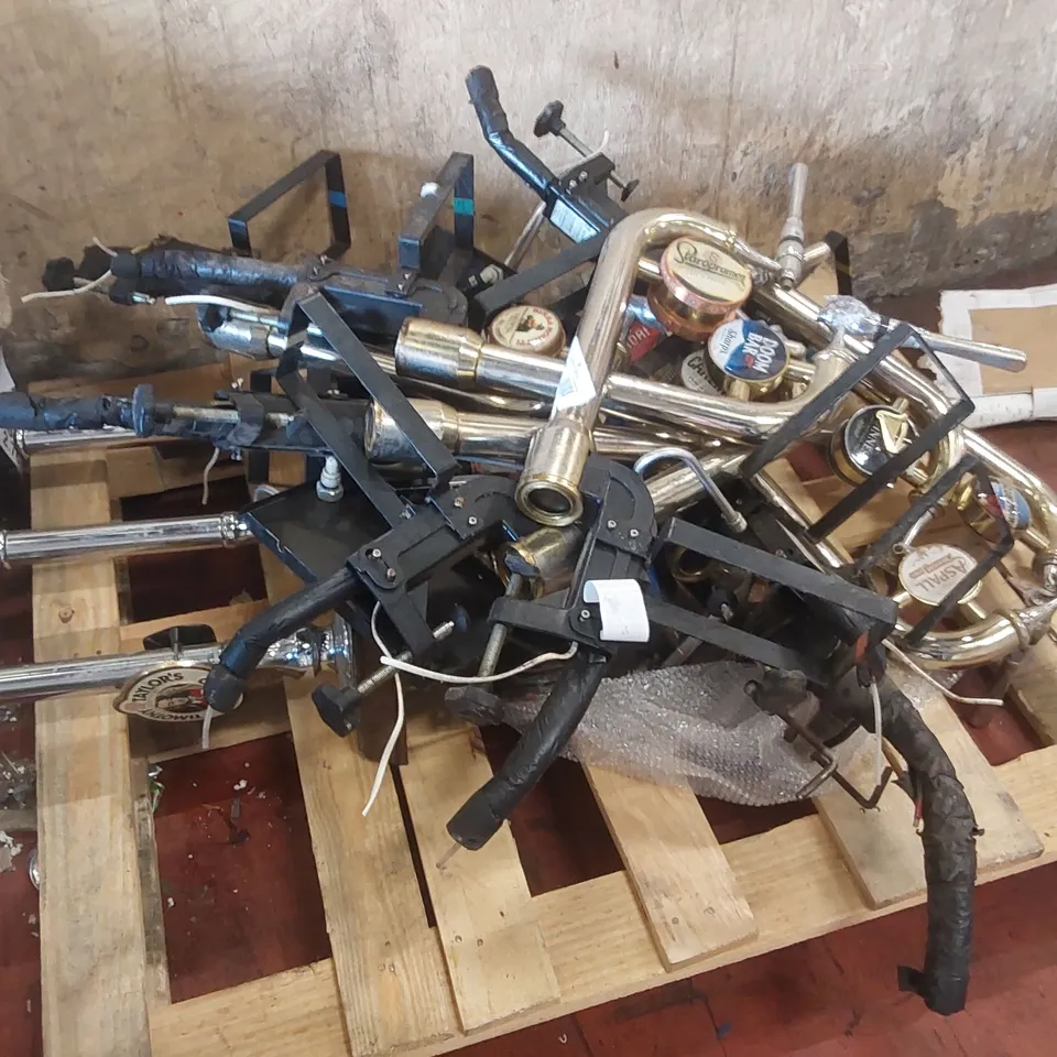 PALLET CONTAINING A VERY LARGE QUANTITY OF ASSORTED BEER FAUCETS