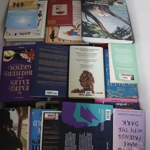 LARGE QUANTITY OF ASSORTED FICTION AND NON FICTION BOOKS