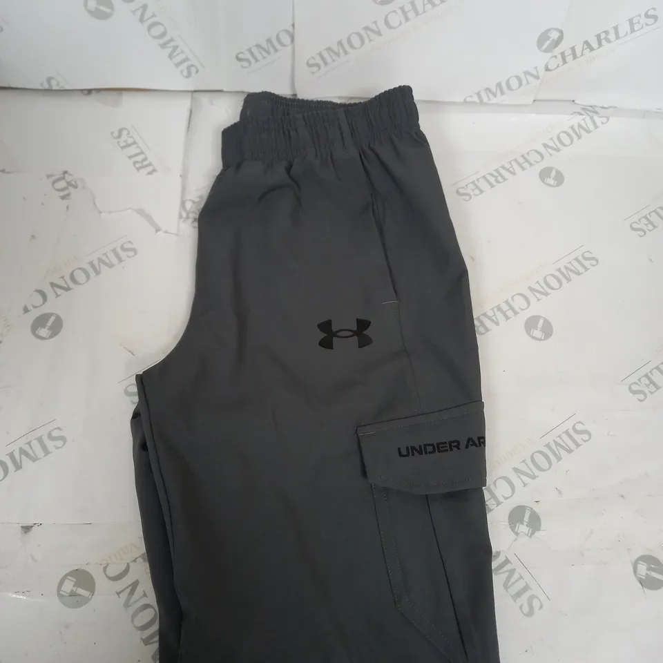 UNDER ARMOUR TRACKSUIT BOTTOMS SIZE UNSPECIFIED - KIDS