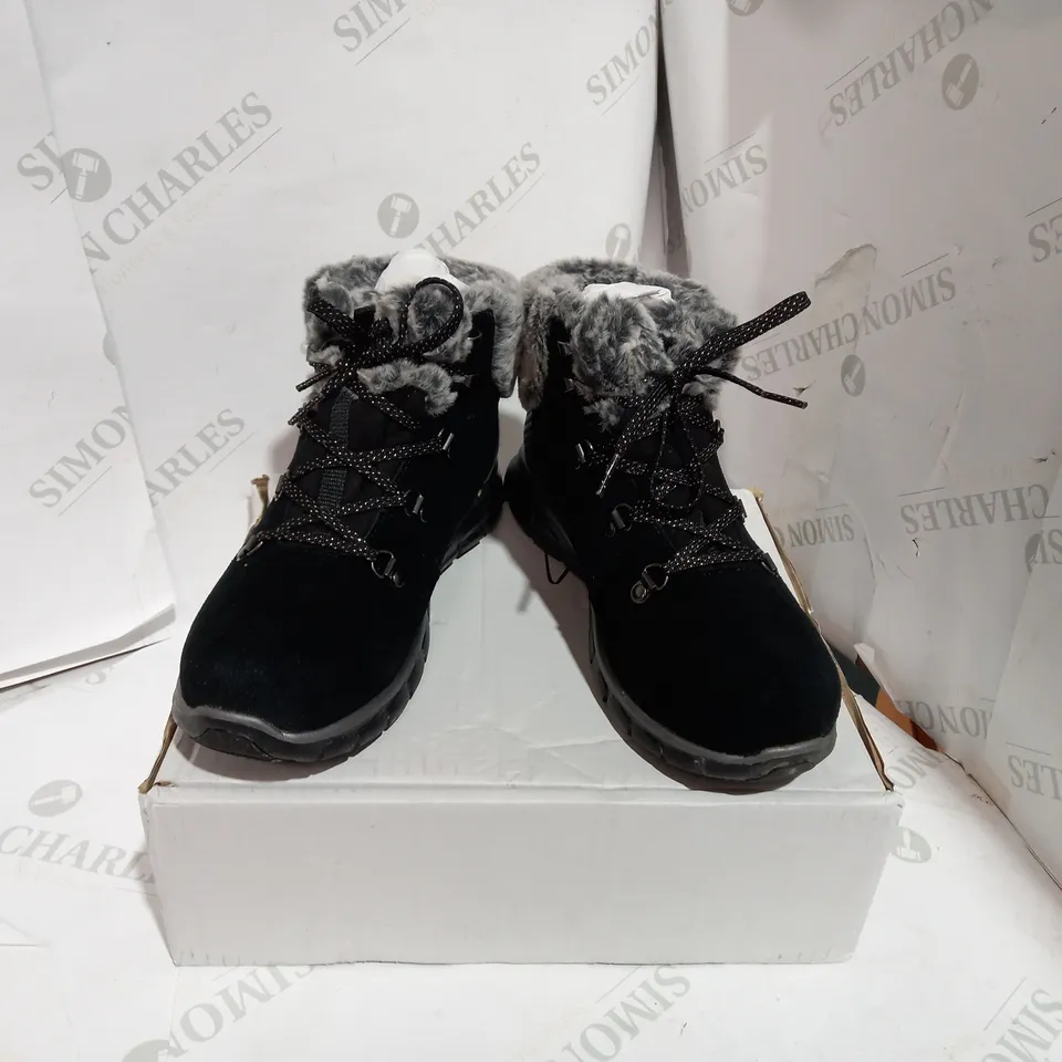 SKETCHERS SYNERGY BLACK SIZE 5.5