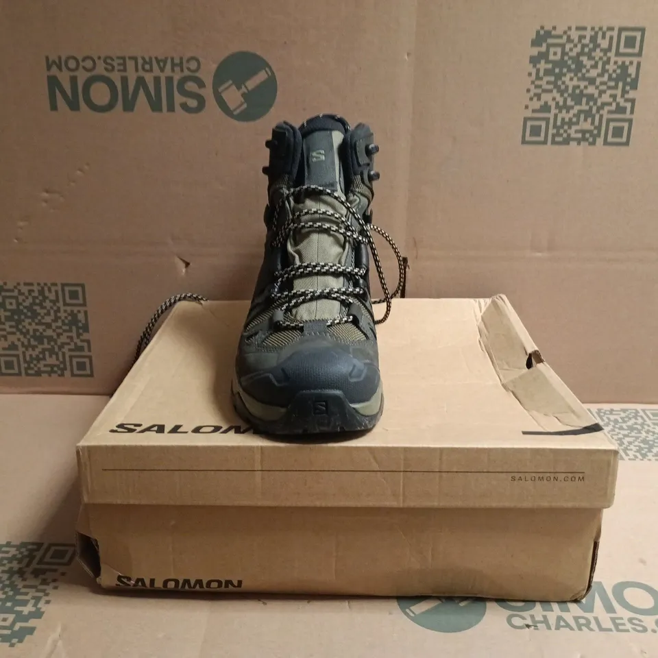 BOXED PAIR OF SALOMON QUEST 4 GTX BOOTS IN OLIVE SIZE UK 7