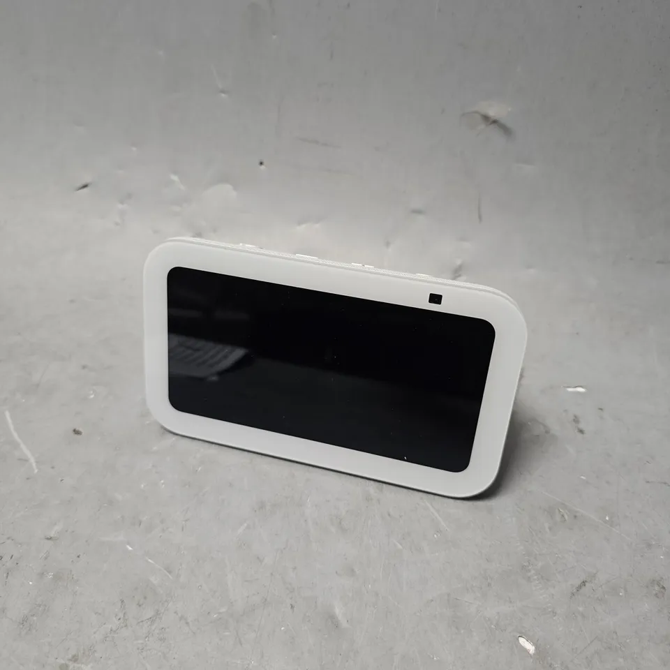 BOXED AMAZON ALEXA ECHO SHOW 5 