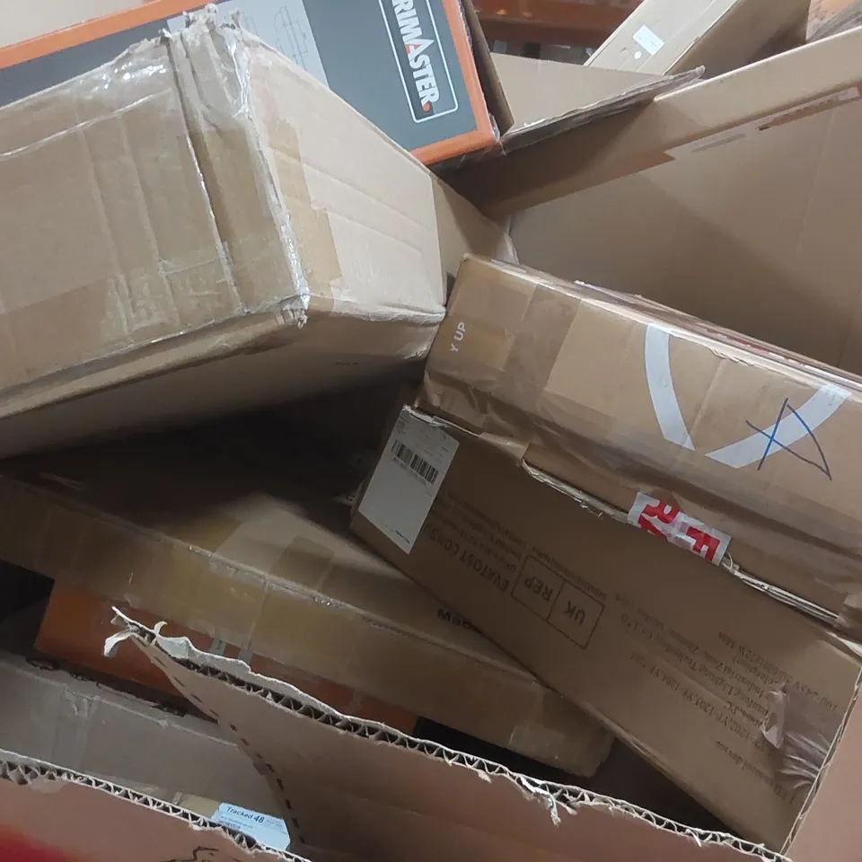 PALLET OF ASSORTED ITEMS INCLUDING: AUDIO TURNTABLE, LEARNING TOWER ECT